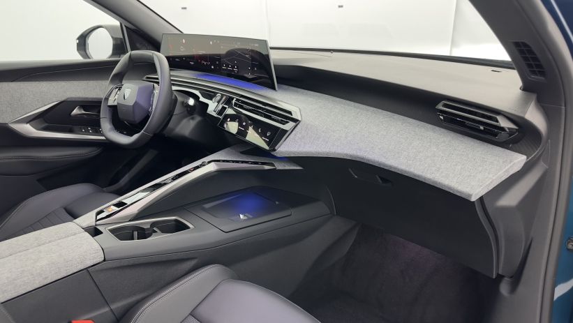 Aperçu du véhicule : 1.2 Hybrid 136ch Allure e-DCS6