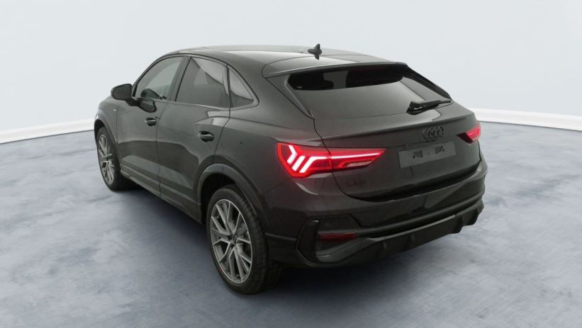 Aperçu du véhicule : 35 TDI 150 ch S tronic 7 Black Edition