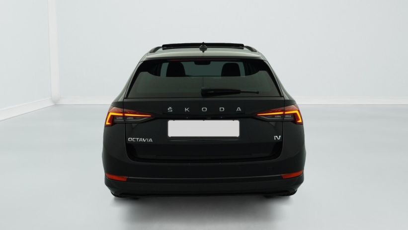 Aperçu du véhicule : 1.4 TSI PHEV iV 204 ch DSG6e Ambition