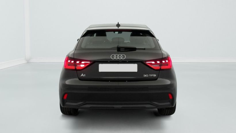 Aperçu du véhicule : 30 TFSI 110 ch S tronic 7 Advanced