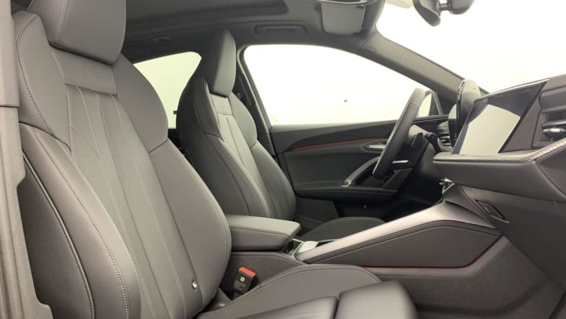 Aperçu du véhicule : e-hybrid 299 ch S tronic 7 Quattro S line