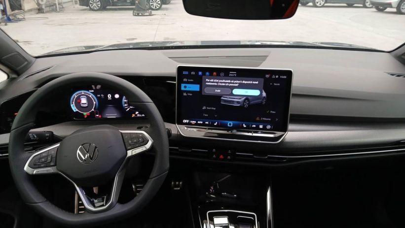 Aperçu du véhicule : Golf 1.5 eTSI EVO2 150 DSG7 R-Line Edition