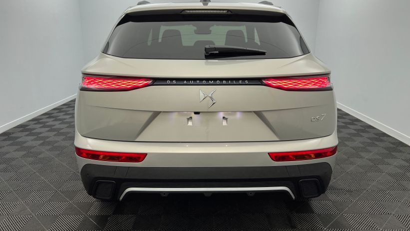 Aperçu du véhicule : BlueHDi 130 EAT8 Etoile Cristal Pearl avec 4950€ d'équipements inclus