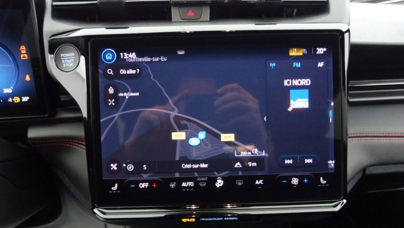 Aperçu du véhicule : 1.0 ECOBOOST HYBRID 125CH ST LINE S&S POWERSHIFT