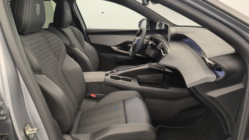 Aperçu du véhicule : HYBRID 145CH E-DCS6 GT