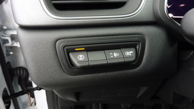 Aperçu du véhicule : 1.3 TCE MILD HYBRID 140CH TECHNO
