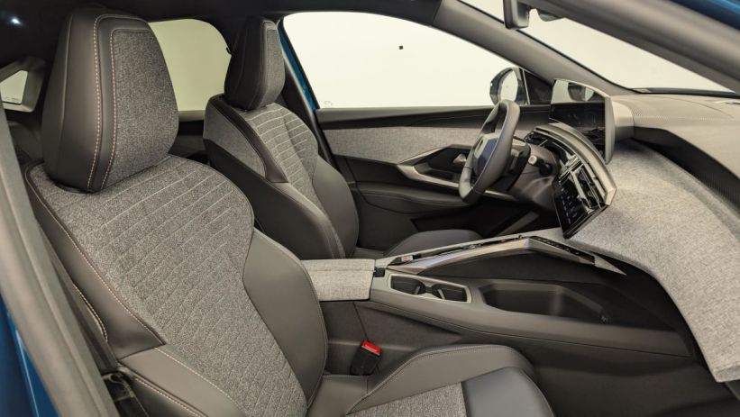 Aperçu du véhicule : Hybrid 145 e-DCS6 Allure