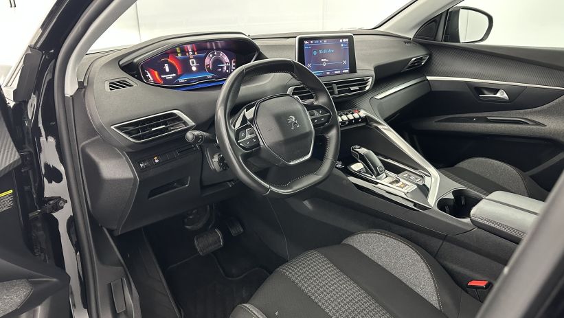 Aperçu du véhicule : III 1.2 PureTech 130ch Active Pack EAT8