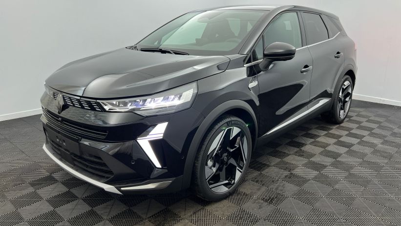 Aperçu du véhicule : E-Tech full hybrid 145 Iconic Noir Etoilé avec 800€ d'équipements inclus