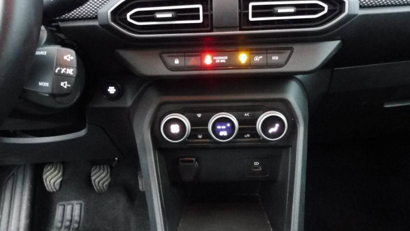 Aperçu du véhicule : 1.0 TCE 110CH EXPRESSION 7 PLACES