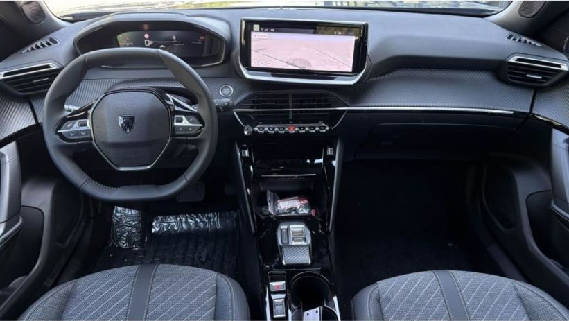 Aperçu du véhicule : 1.2I HYBRID 145 ALLURE