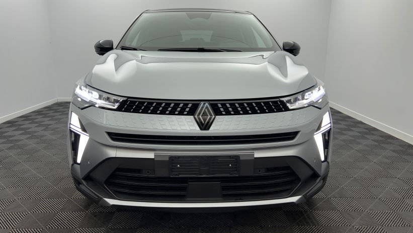 Aperçu du véhicule : E-Tech full hybrid 160 ch esprit Alpine Gris rafale - Toit Noir Etoilé avec 1350€ d'équipements inclus