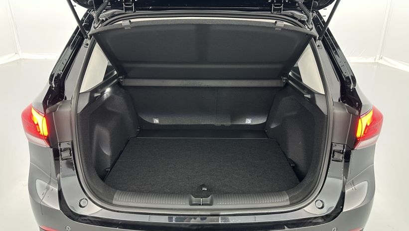 Aperçu du véhicule : 1.5 L Hybrid+ 197ch Standard