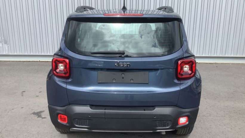 Aperçu du véhicule : RENEGADE 1.5 Turbo T4 130 ch BVR7 e-Hybrid Summit