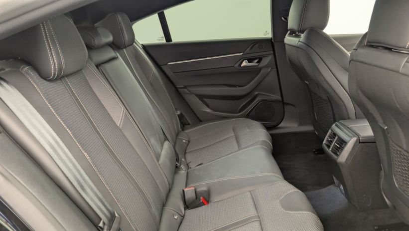 Aperçu du véhicule : Hybrid 180 e-EAT8 Allure