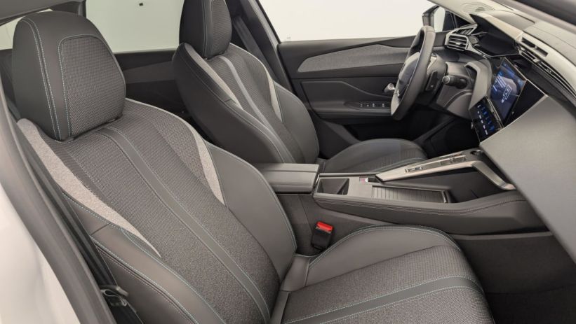 Aperçu du véhicule : PHEV 180 e-EAT8 Allure