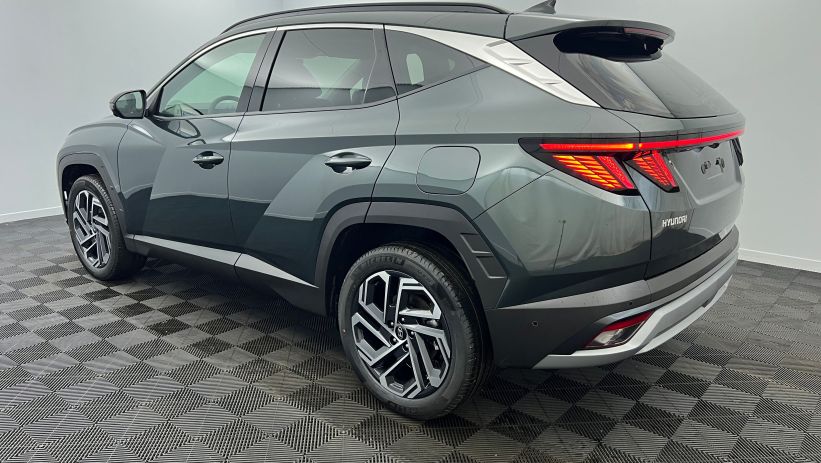 Aperçu du véhicule : 1.6 T-GDI 239 Hybrid BVA6 Executive Cypress Green avec 960€ d'équipements inclus