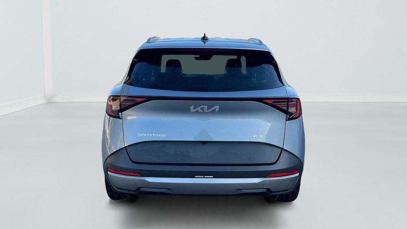 Aperçu du véhicule : HYBRIDE 239 CH BVA6 ACTIVE