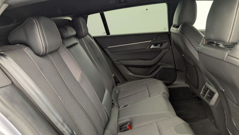 Aperçu du véhicule : Hybrid 225 e-EAT8 Allure