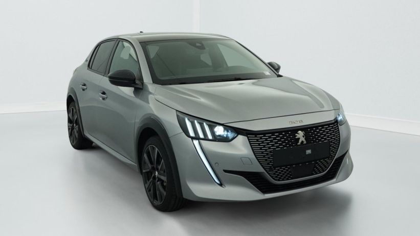 Aperçu du véhicule : 50 KWH 136CH GT