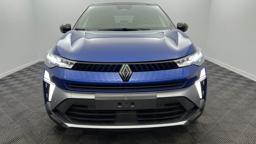 Aperçu du véhicule : E-Tech full hybrid 160 ch esprit Alpine Bleu Iron - Toit Noir Etoilé avec 1500€ d'équipements inclus