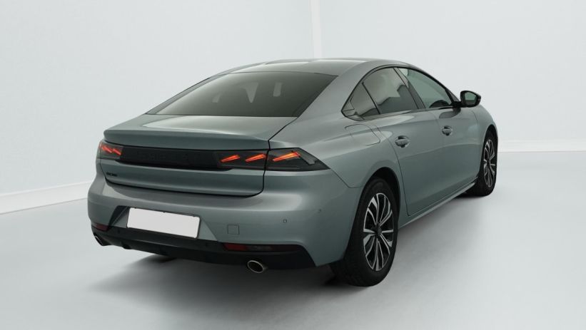 Aperçu du véhicule : Hybrid 225 e-EAT8 Allure
