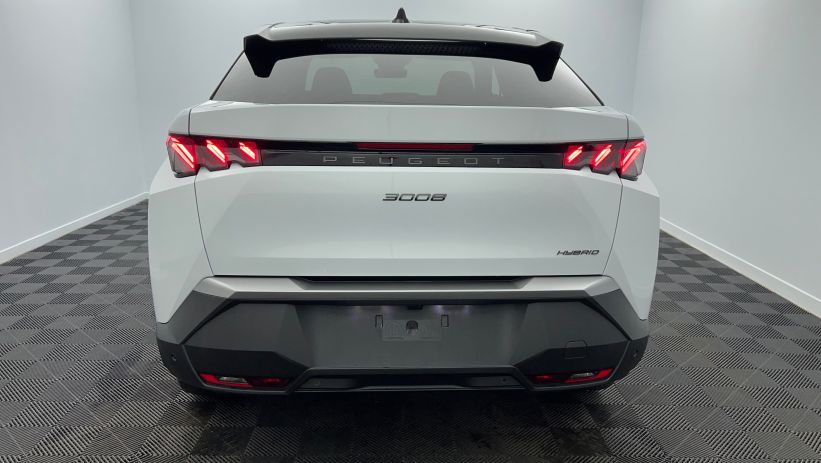 Aperçu du véhicule : Nouveau Hybrid 145 e-DCS6 GT Blanc Okénite avec 3650€ d'équipements inclus