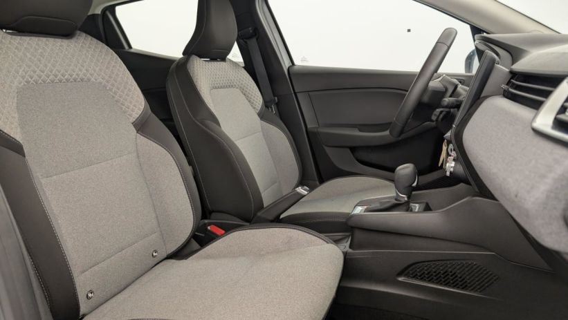 Aperçu du véhicule : CLIO E-TECH FULL HYBRID 145 EVOLUTION