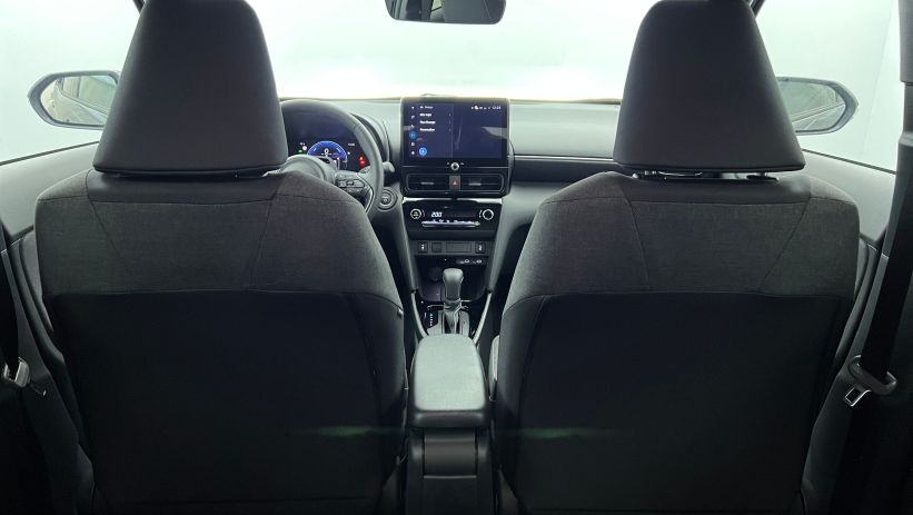Aperçu du véhicule : Hybride 130ch 2WD Design Gris Atlas avec 2100€ d'équipements inclus