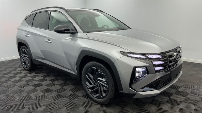 Aperçu du véhicule : 1.6 T-GDI 239 Hybrid BVA6 Executive Shimmering Silver avec 1160€ d'équipements inclus