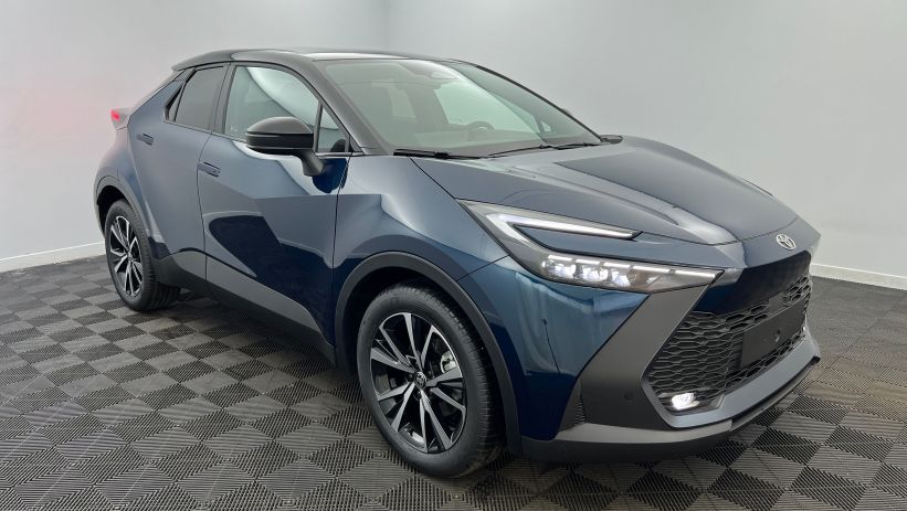 Aperçu du véhicule : Hybride 140 Design Bleu Persan - Toit Noir Onyx avec 2700€ d'équipements inclus