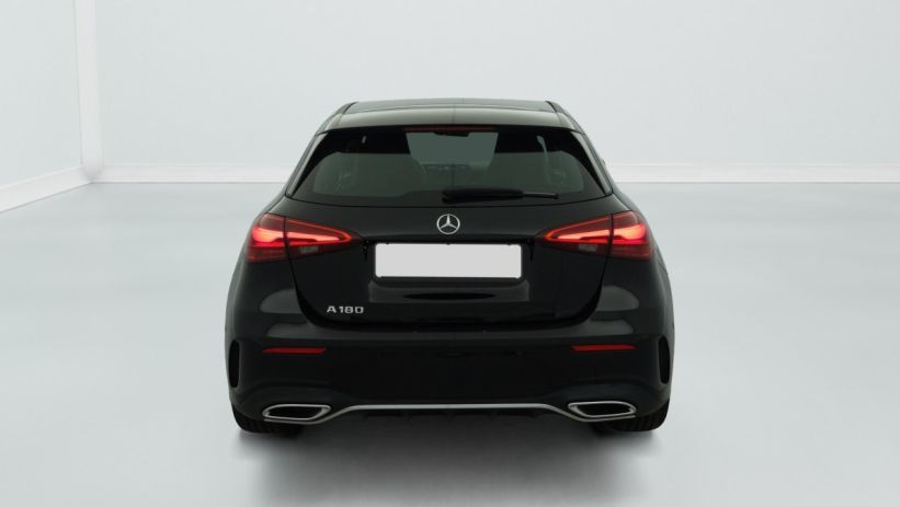 Aperçu du véhicule : 180 7G-DCT AMG LINE