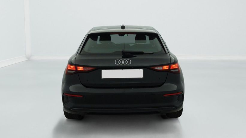 Aperçu du véhicule : 30 TFSI MILD HYBRID 110 S TRONIC 7