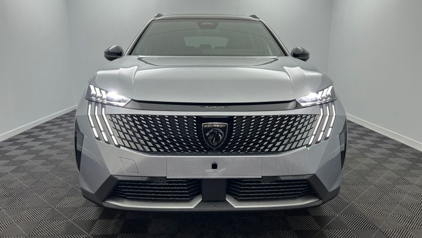 Aperçu du véhicule : Hybrid 145 e-DCS6 GT Gris Artense avec 2470€ d'équipements inclus