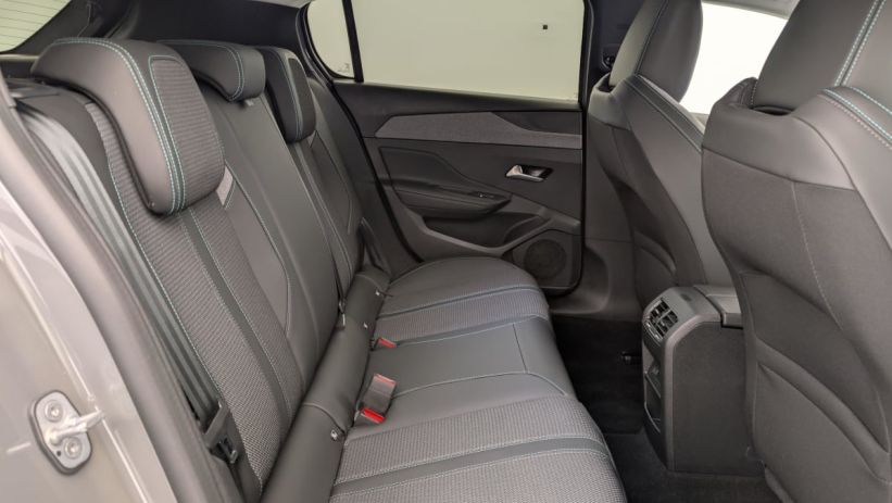 Aperçu du véhicule : Hybrid 145 e-DCS6 Allure