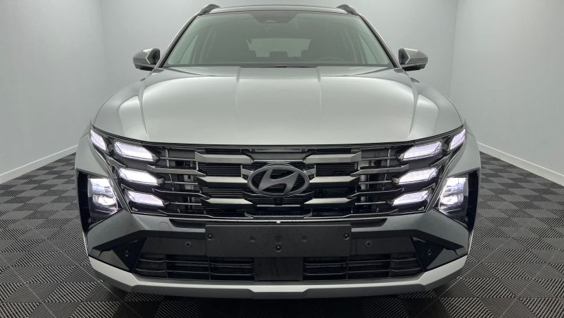 Aperçu du véhicule : 1.6 T-GDI 239 Hybrid BVA6 Executive Shimmering Silver avec 960€ d'équipements inclus