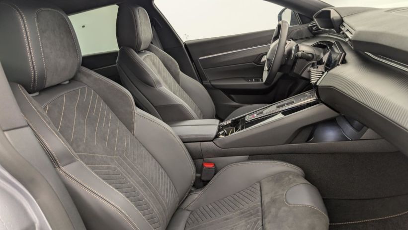 Aperçu du véhicule : Hybrid 180 e-EAT8 Allure