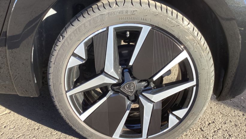 Aperçu du véhicule : 208 PureTech 100 S&S BVM6 GT