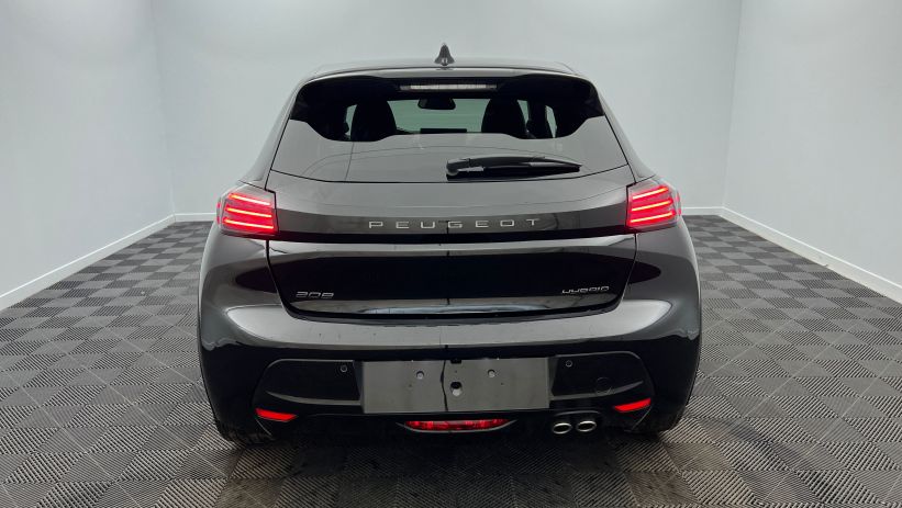 Aperçu du véhicule : Nouvelle Hybrid 145 e-DCS6 GT Noir Perla Nera avec 3100€ d'équipements inclus