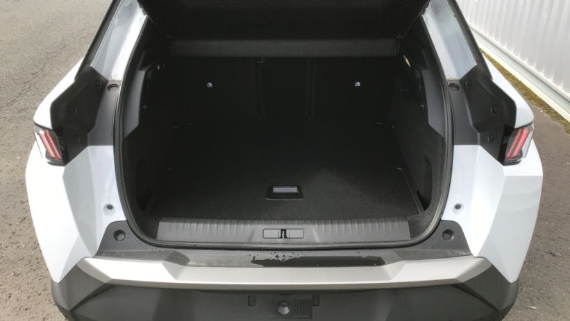 Aperçu du véhicule : 3008 Hybrid 145 e-DCS6 Allure