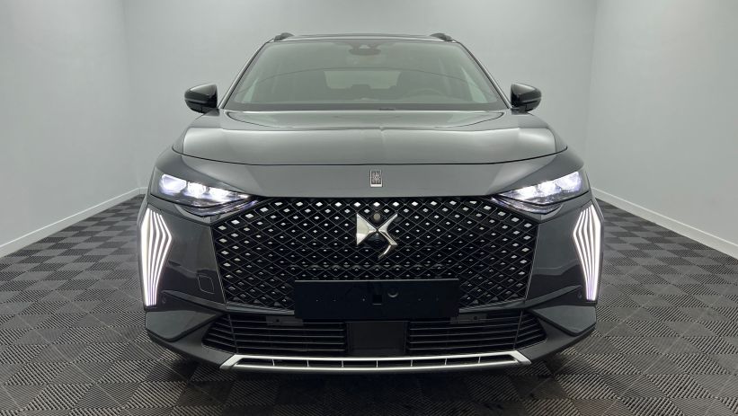 Aperçu du véhicule : BlueHDi 130 EAT8 Etoile Gris Titane avec 4750€ d'équipements inclus