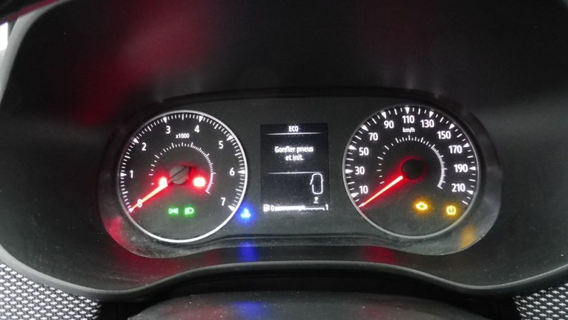 Aperçu du véhicule : 1.0 TCE 110CH EXPRESSION 7 PLACES