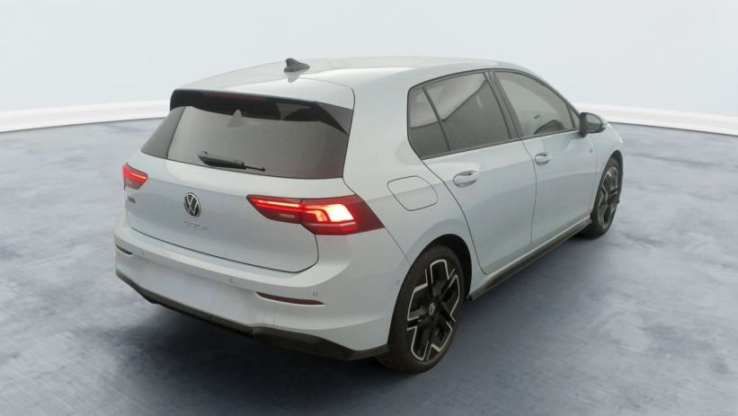 Aperçu du véhicule : 2.0 TDI 150 DSG7 R-LINE
