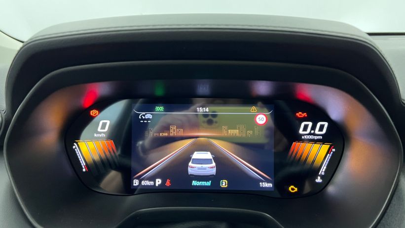 Aperçu du véhicule : 1.5 L Hybrid+ 197 ch Luxury Pebble Black avec 650€ d'équipements inclus