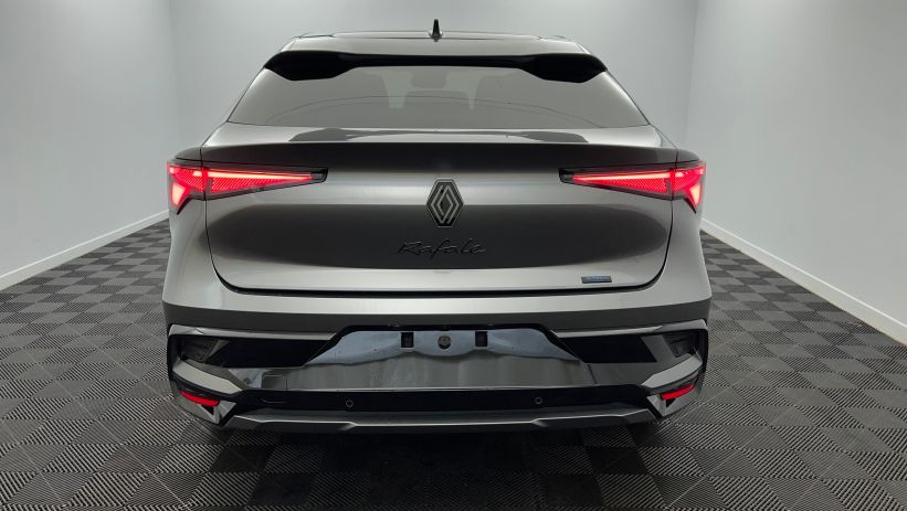 Aperçu du véhicule : E-Tech full hybrid 200 esprit Alpine Gris schiste - Toit Noir Etoilé avec 3150€ d'équipements inclus