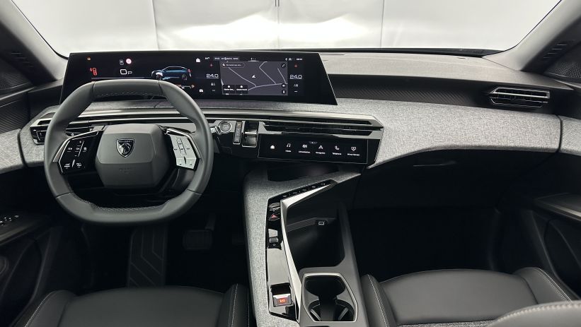 Aperçu du véhicule :  III 1.2 Hybrid 145ch Allure e-DCS6