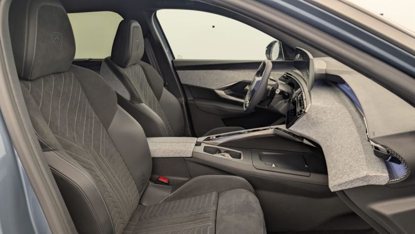 Aperçu du véhicule : HYBRID 145CH E-DCS6 GT