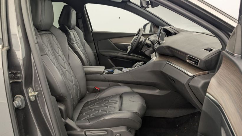 Aperçu du véhicule : Hybrid4 300 e-EAT8 GT Pack