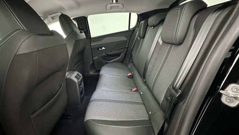 Aperçu du véhicule : 1.2 Hybrid 136ch Allure e-DCS6