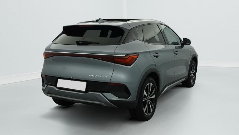 Aperçu du véhicule : 60 5 kWh 204 ch Design